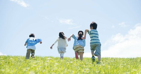 大人こそ「子どもの視点」が必要な理由――アートと子どもから学ぶ、失われた「感性」の取り戻し方