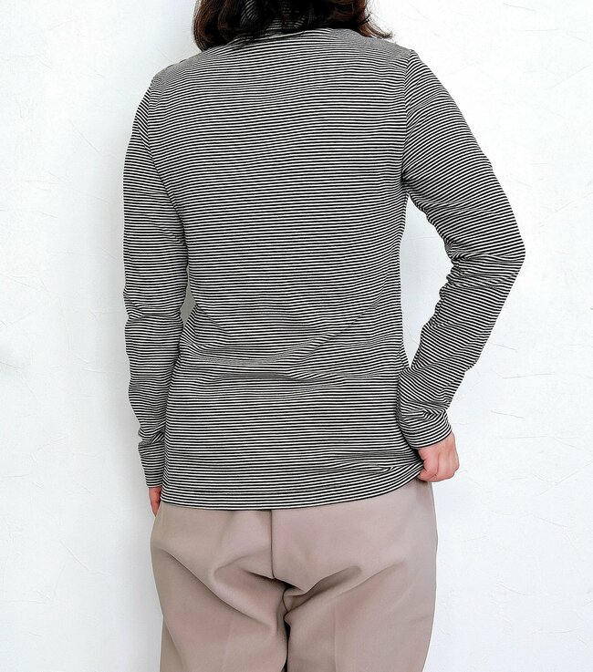 「冬の間はこればかり着てしまう」無印良品の“1490円トップス”がマフラーいらずの暖かさ！「値段以上の質」「全てがちょうどいい！」