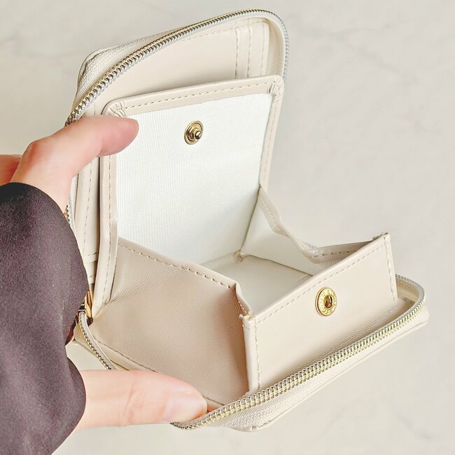小銭が取り出しやすくて感動！アフタヌーンティーの「大人かわいいミニ財布」お会計がスムーズになった！《購入レビュー》