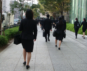 就活問題をこじらせた経団連「指針」の本質的欠陥