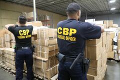 中国のウイグル人強制労働疑惑、米税関が標的に