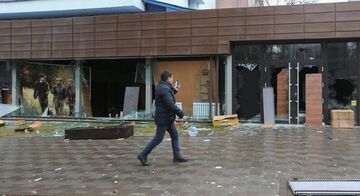 カザフ政情不安、資源で潤うエリートに怒りの矛先