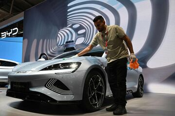 中国EVに対抗、欧米の関税は似て非なるもの