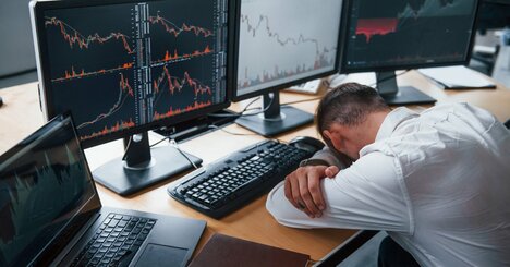 【一生・お金の悩みが尽きない人ランキング】第2位：複雑な投資手法を追い求める人、ではダントツのワースト1位は？