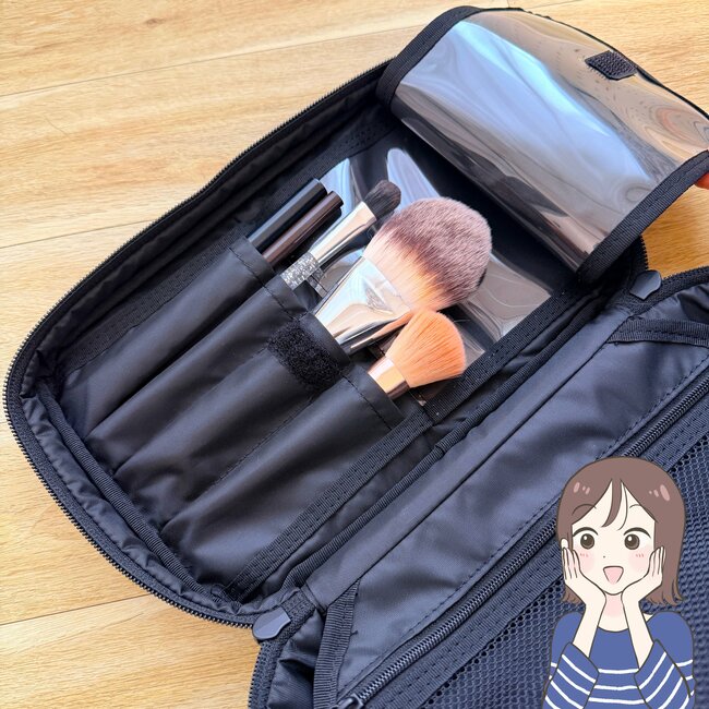 「購入して本当に良かった」無印良品の“ガバッと開くポーチ”化粧水ボトルも入って大容量…！「高級感があります」「大きさも形も理想的」