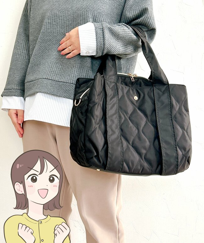 ポケットいっぱいで便利…!しまむらの「大容量バッグ」が2970円とは思えないくらい理想的!