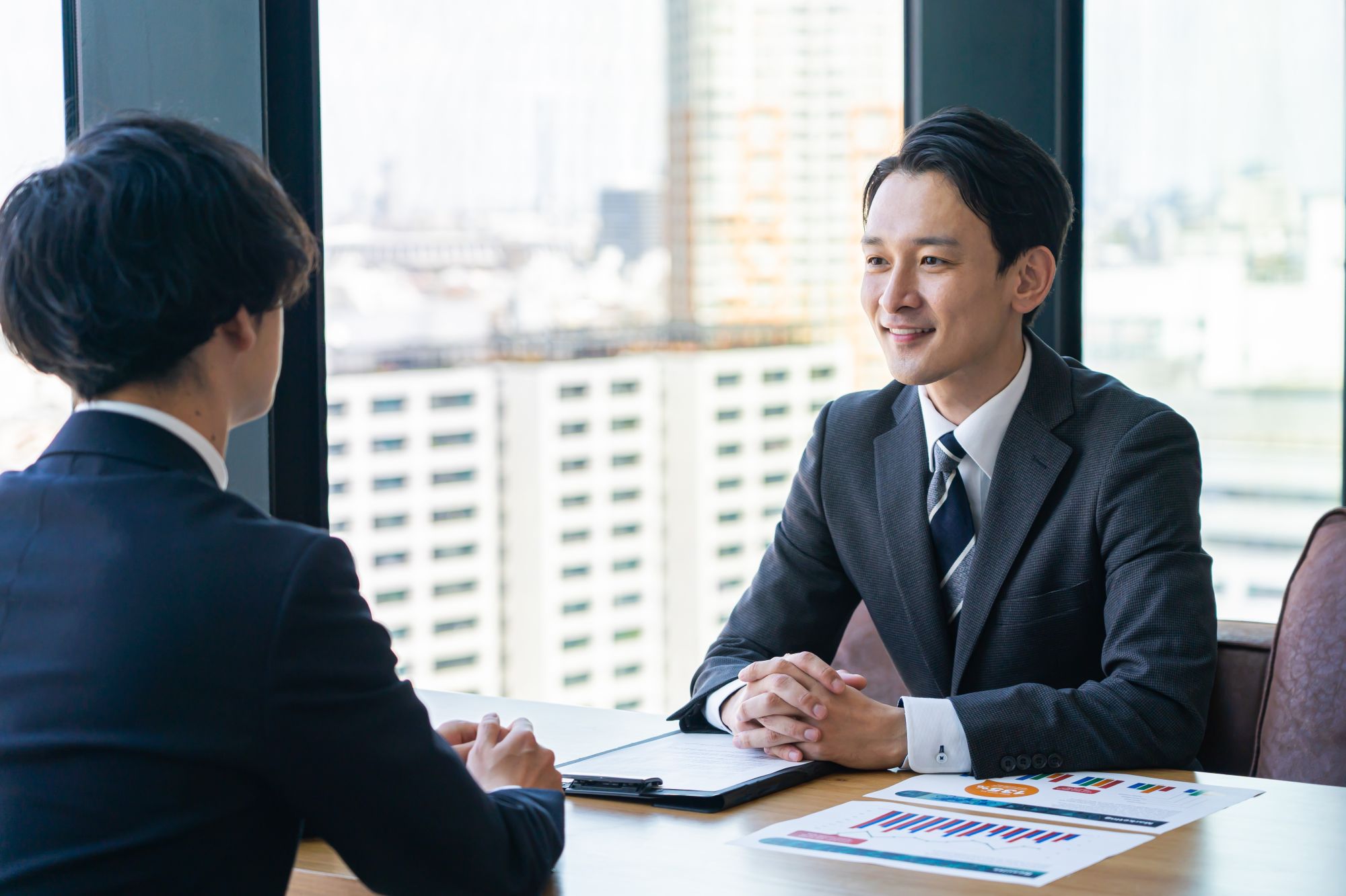 1on1は本当に部下のためになっているのか?リクルートエージェント若手社員のリアルな声