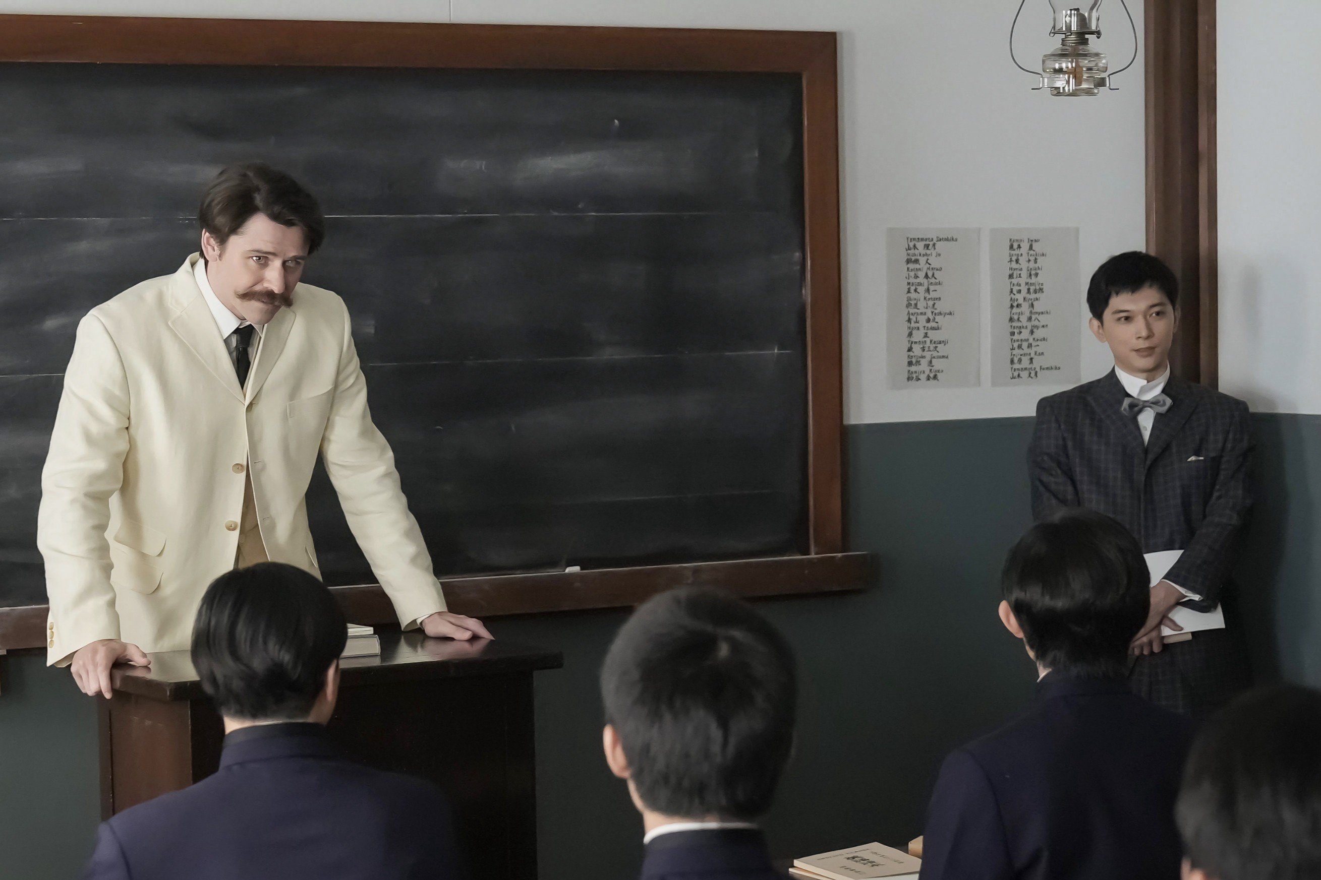 勘右衛門（小日向文世）に「働かんかい！」 借金取りの息子・銭太郎の“正論”にスカッとした〈ばけばけ第26回〉