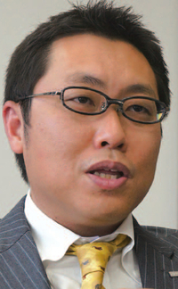 フレッセイホールディングス代表取締役社長 植木威行<br />最大の経営課題は人材育成!<br />持株会社移行で事業展開を機動的に進める