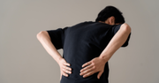 整体師が教える「慢性的な腰痛」と「ぎっくり腰」の本当の原因とは？