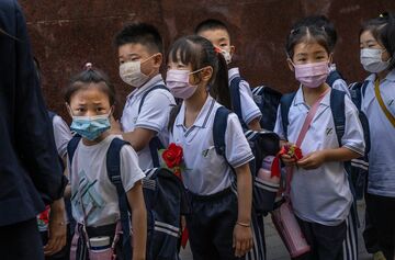 中国の学習塾業界、社会人教育や野菜販売に活路