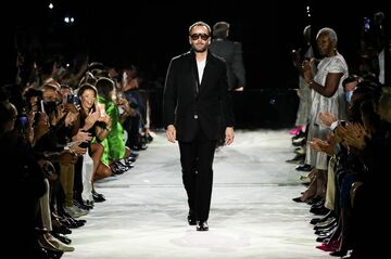 エスティローダー、トム・フォード買収に向け交渉