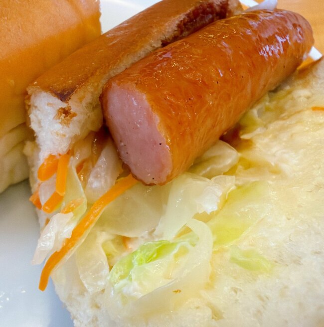 「写真の2倍くらいデカい」「これ軽食じゃないよ」コメダ珈琲の“やりすぎメニュー”想像以上のボリュームだった！「普通の倍くらいの食べ応え…」《実食レビュー》