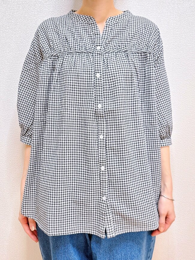 「体型カバーできて最高」ハニーズの“ぽわん袖ブラウス”が夏のお出かけに大活躍！「汗が気にならない」「サラサラで着心地が良い」【購入レビュー】