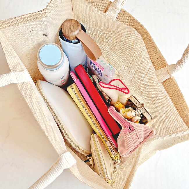 「外出時の必需品です」「2代目購入しました」無印良品の“20kg入るバッグ”軽いのに収納力すごすぎる！「日用品や食料品もたっぷり入ります」