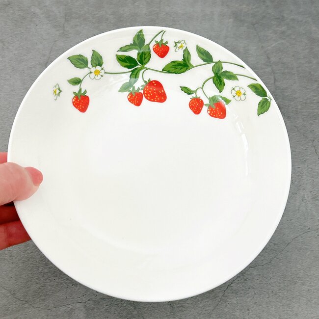 思わずまとめ買いした…！セリアの「昭和レトロな食器」純喫茶みたいで可愛すぎる！