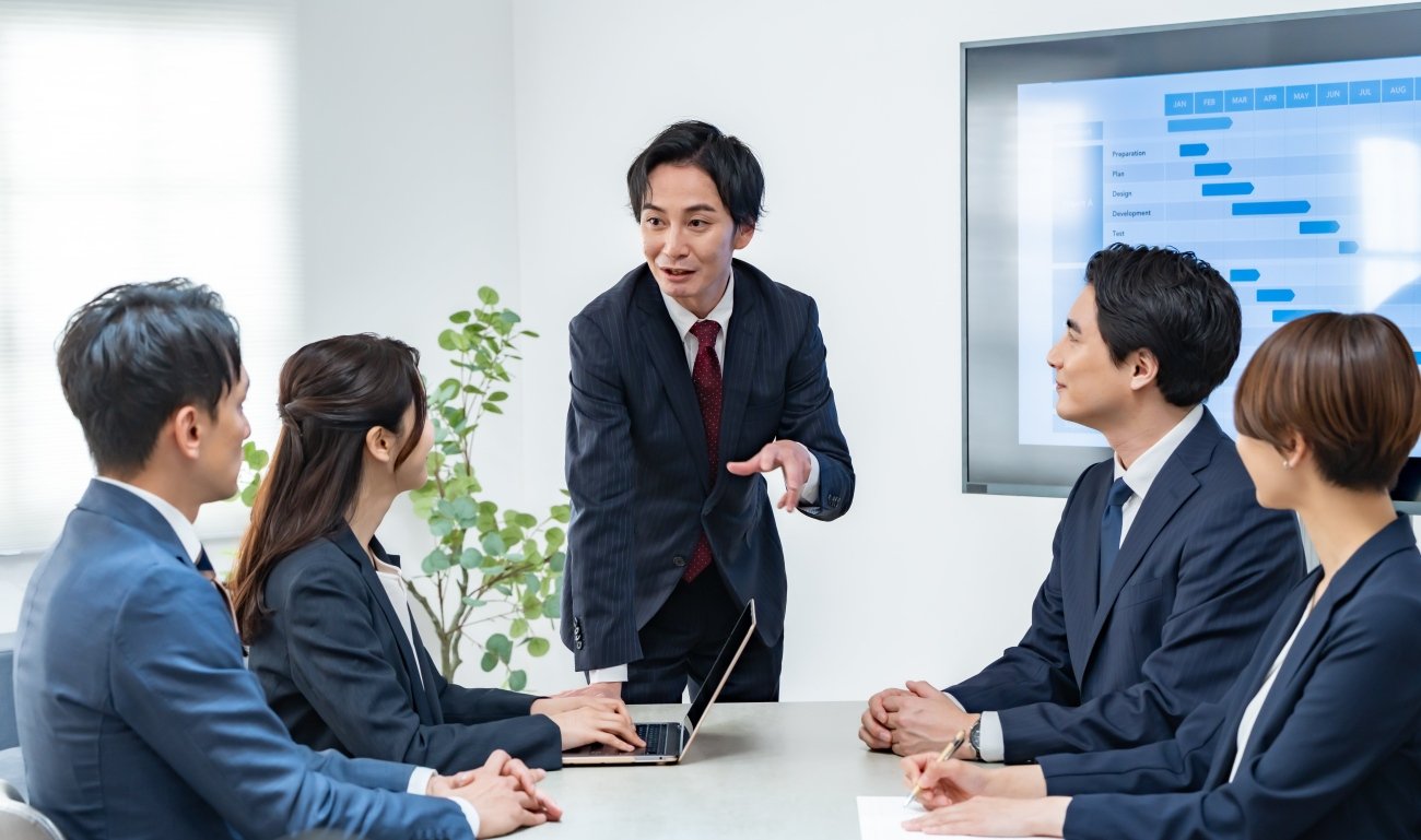 頭のいい人は会議で「意見」を言わない。では、デキる人の“発言”とは？