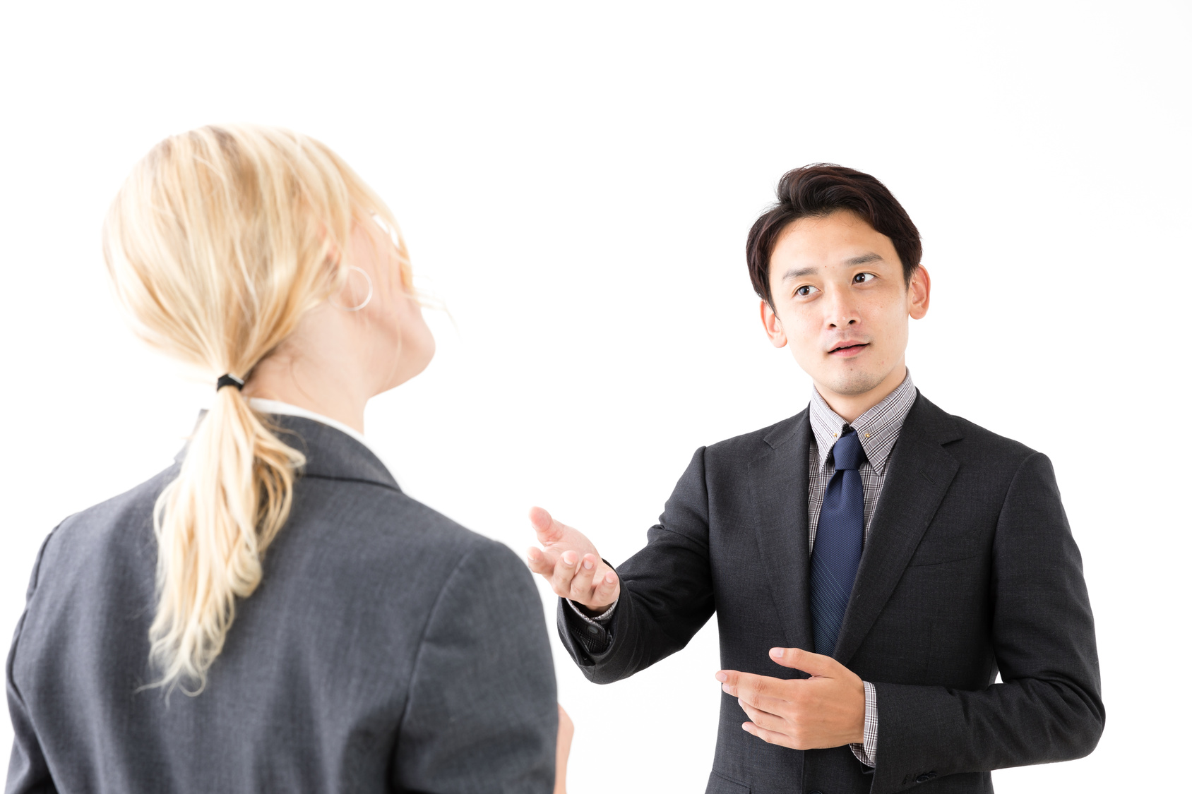 なぜ日本人の英語の喋りだしは必ず「あー、あー…」になるのか?【書籍オンライン編集部セレクション】