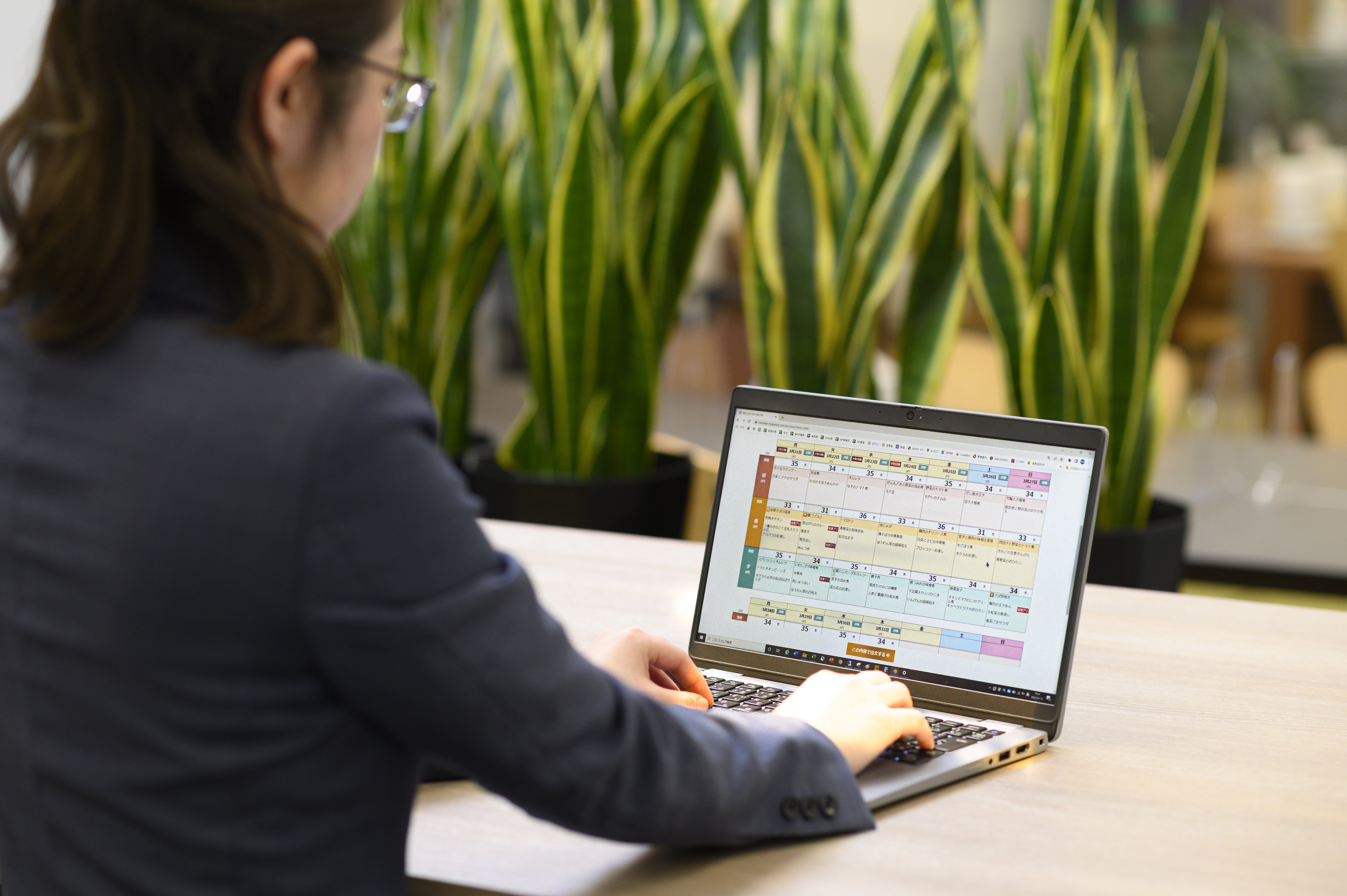 取引先が使いやすいEC注文の仕組みで、受注業務40%減、売り上げ30%拡大!
