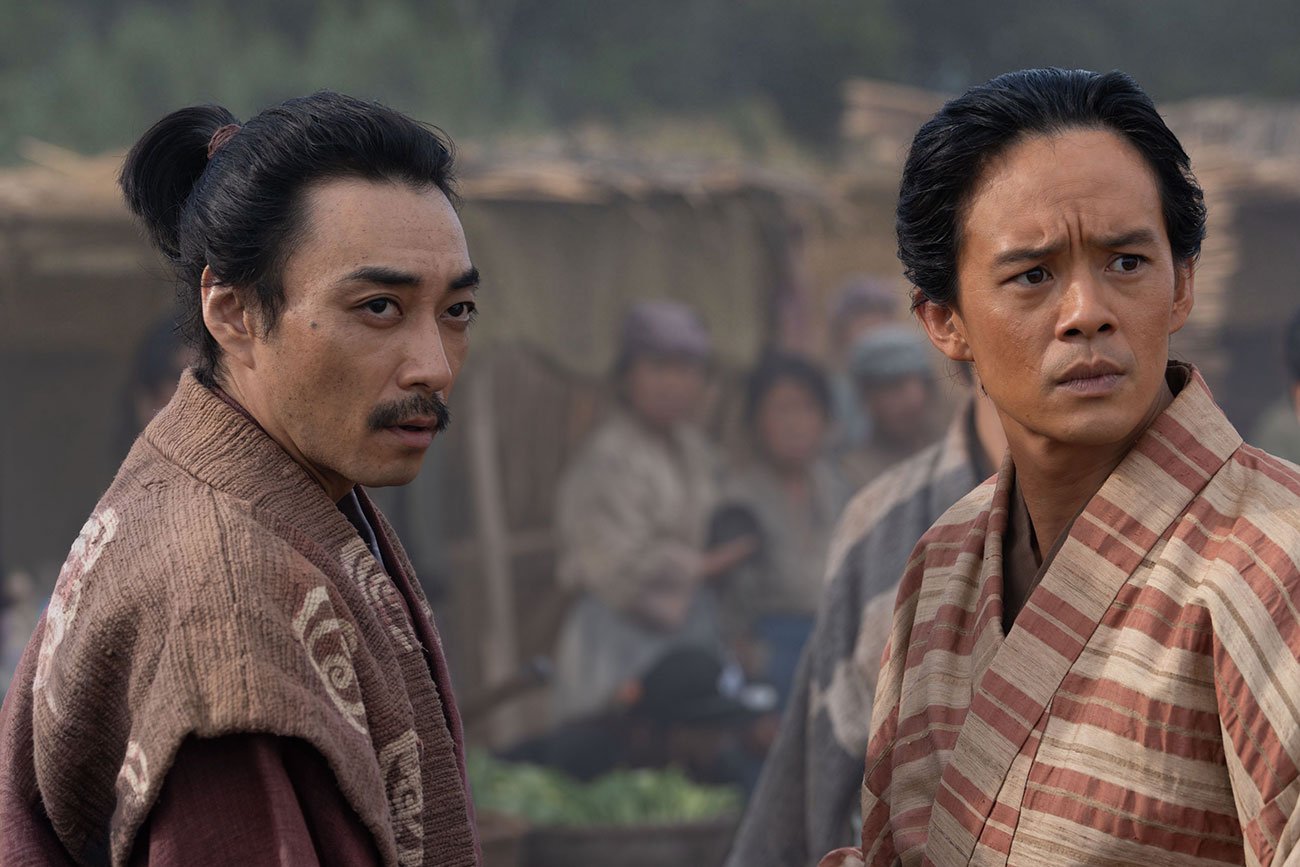 秀吉は、前野長康（左、演：渋谷謙人）を通じて蜂須賀小六に連絡を取る（C）NHK