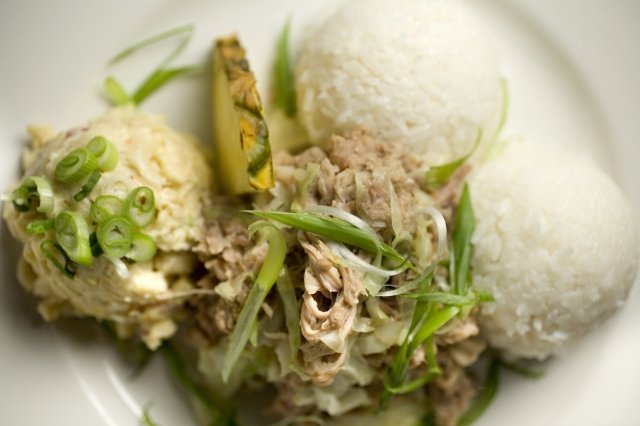 ルアウ(宴)で出される料理だったカルアピッグ(カルアポーク)