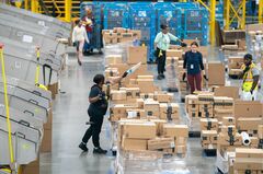 アマゾン、コスト削減へ不採算事業を見直し＝関係筋