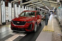 車の半導体不足、困るのはメーカーより消費者