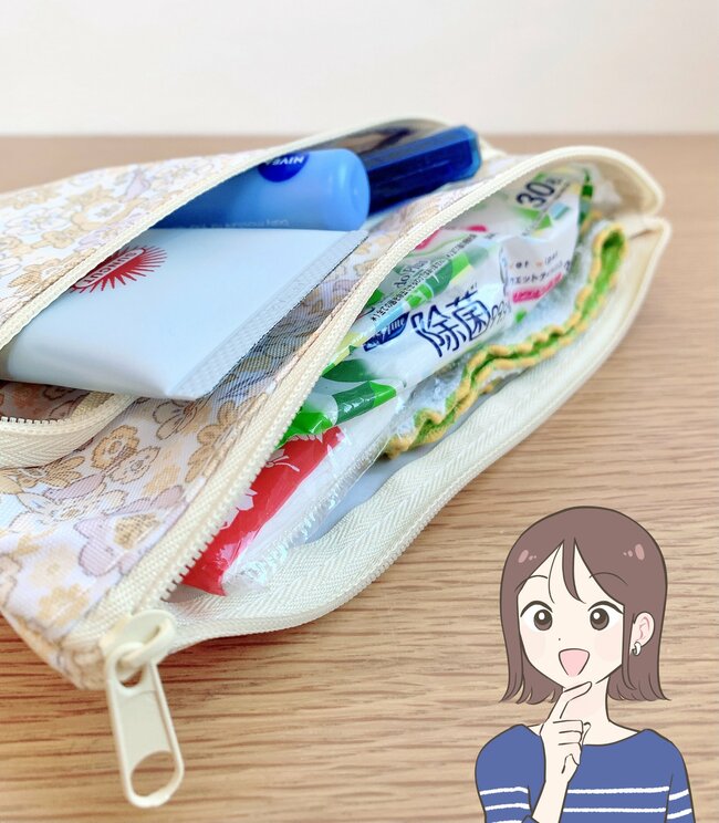 おくすり手帳と診察券50枚がスッキリ！セリアで見つけた「仕分けポーチ」が通院グッズ入れにピッタリだった！《購入レビュー》