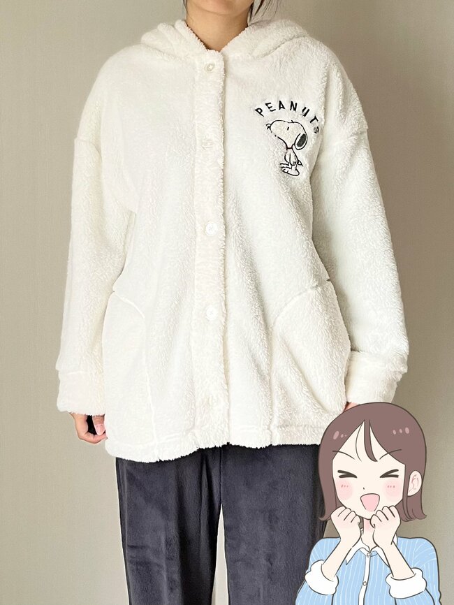 「可愛すぎて大満足」GU×スヌーピーの“ふわもこパーカ”が毛布みたいな暖かさ!「家では手放せない」「お尻から首元まであったかい!」