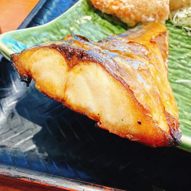 「美味しすぎて白米止まらん」大戸屋の“よくばり定食”お肉も魚も楽しめて贅沢！「味もボリュームも満足」「美味しいが詰まってる」