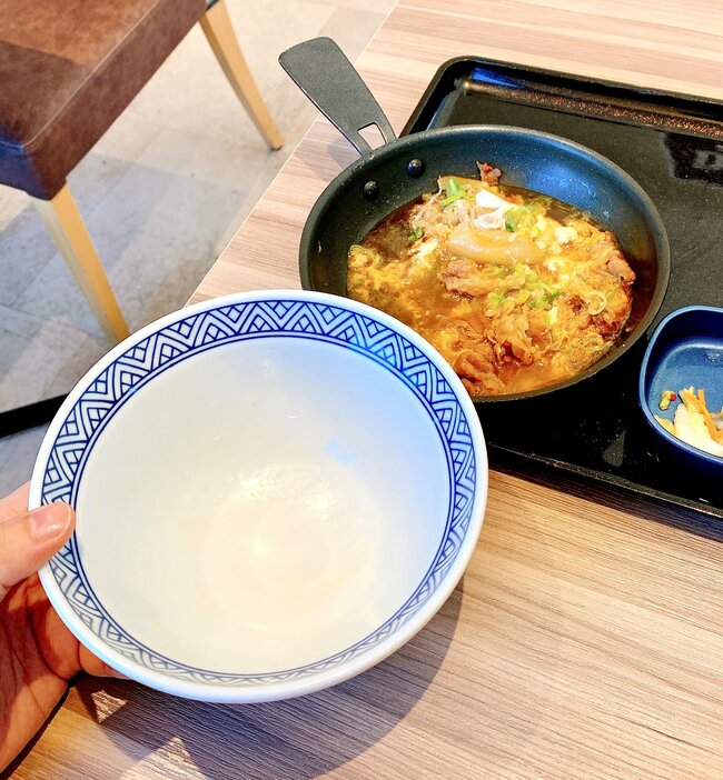「うますぎで2回目」「腹パンでございます」吉野家の“贅沢すぎる定食”ご飯のおかわり無料がうれしい！「ご飯大盛り3杯食った！」「元気の出る味」《実食レビュー》