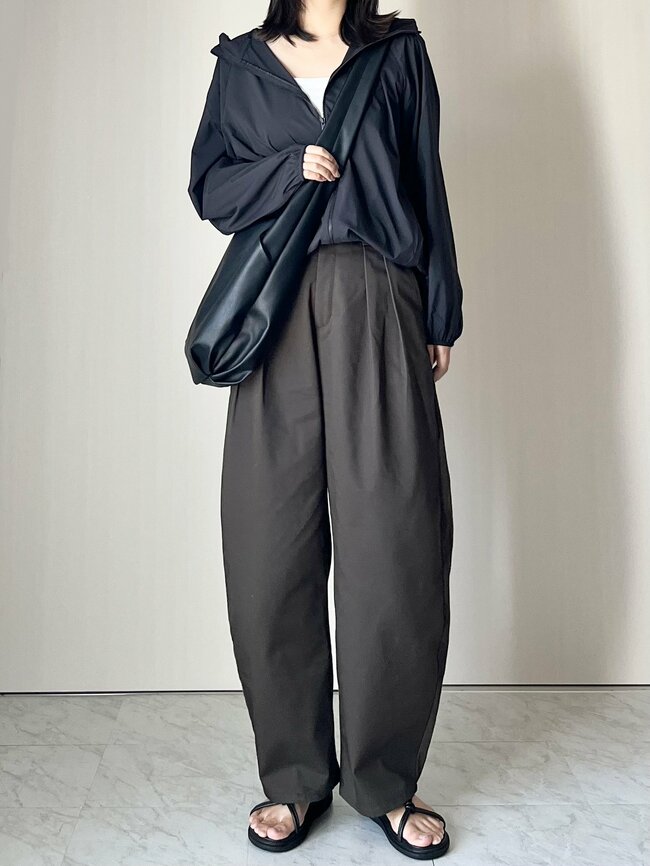 「3枚持ってます」「毎日使い倒したい」ユニクロの“着る日焼け止め”が軽くて着心地がいい…！「カバンに常備できるのが嬉しい」