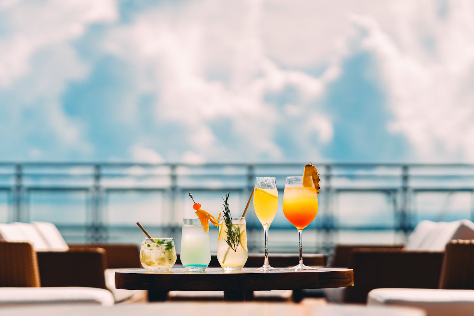 THIRD石垣島はホテル内での飲食代がすべて宿泊料金に含まれる「オールインクルーシブステイ」を導入している