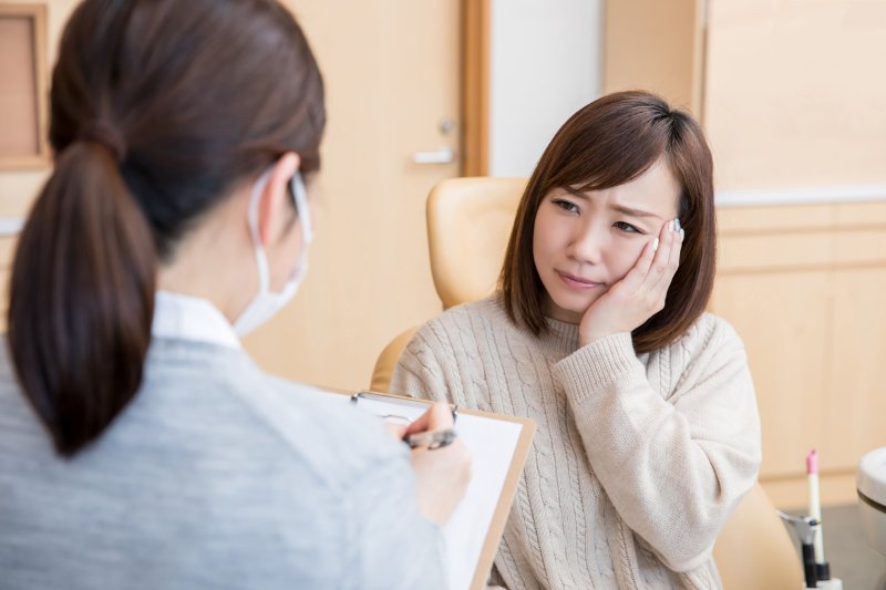 虫歯や歯周病で硬いものが食べられないと、人の体はどうなるか?