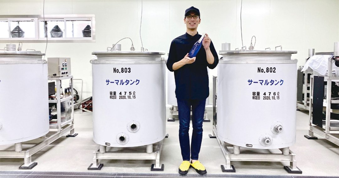 杜氏の荻原亮輔さん。身長190cm