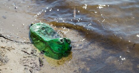 水が汚い海水浴場が多い都道府県ランキング2025、3位青森、2位愛知、意外な1位は？