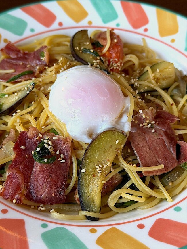 「五右衛門パスタ顔負けの美味しさ」星乃珈琲の“やみつきメニュー”具材たっぷりで贅沢感スゴい！「ずっとハマってる」「作り方教えてほしい」