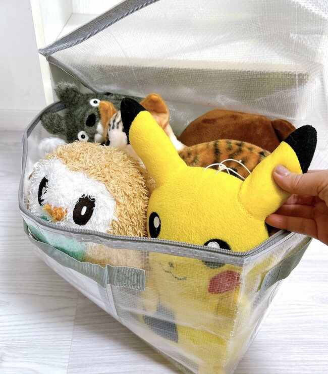 冬物ニットが6枚入った…！3COINSの“おしゃれ大容量ボックス”衣替えにめっちゃ使える！「今まで何十個も購入しています」「クローゼットの棚にピッタリ」