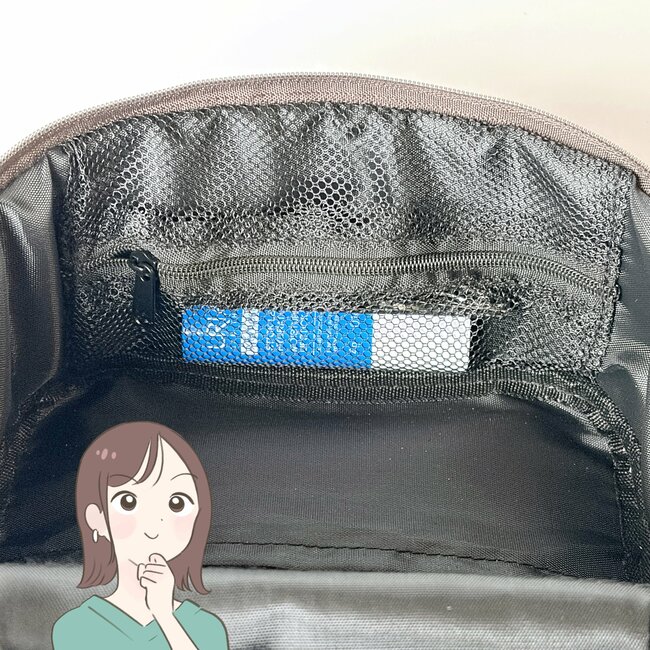 「大容量なのが嬉しい」3COINSの“自立するコスメポーチ”化粧水ボトルも入りました！「高さのある物も立てて収納できる」「旅行などにも最適」