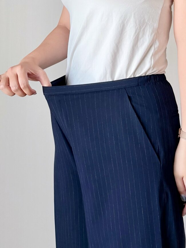 「とにかく動きやすい」ユニクロの“着痩せパンツ”に絶賛の声「汗をかいてもサラサラ」「本当にキレイなシルエット」《購入レビュー》