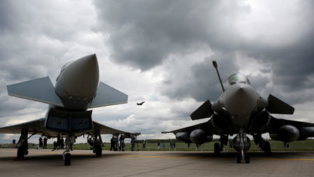英独伊西の4ヵ国が共同開発した「ユーロファイター・タイフーン」戦闘機