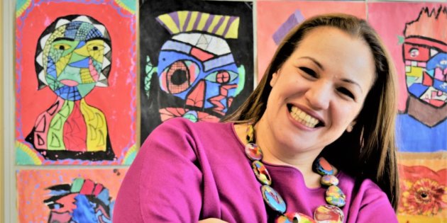 英国の貧困地域、35言語が飛び交う学校から選ばれた「世界一の教師」