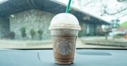 「スタバのフラペチーノ」を思い浮かべるだけで、みるみるお金が貯まるワケ