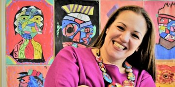英国の貧困地域、35言語が飛び交う学校から選ばれた「世界一の教師」