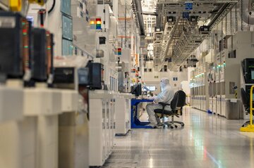 AIブーム支える大型供給契約、当てにならず