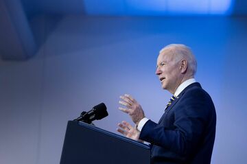 米インフレの痛み、共感姿勢に転じるバイデン氏