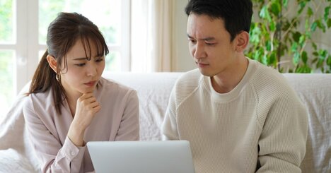 【お金で家族が不幸になる人ランキング】2位は「お金の話題を避け続ける人」、では1位は？