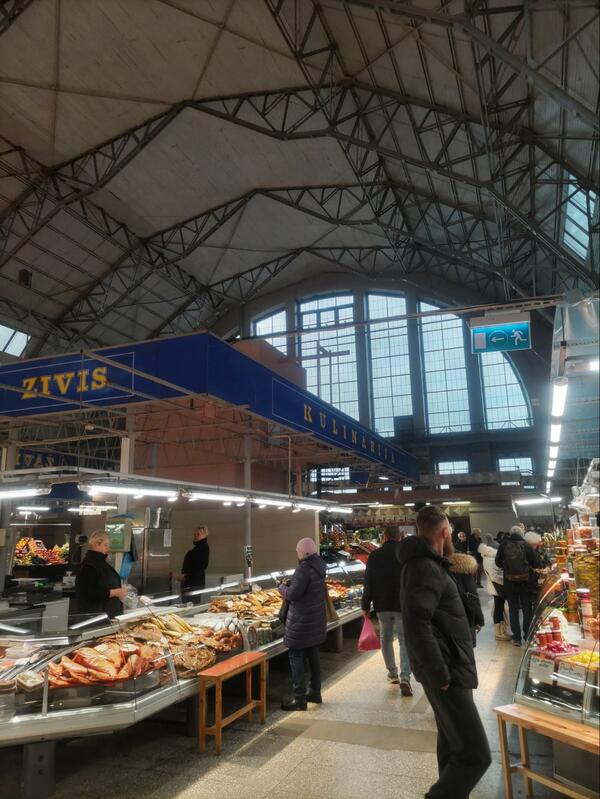 中央市場の内部はこんな感じ（提供＝筆者）

