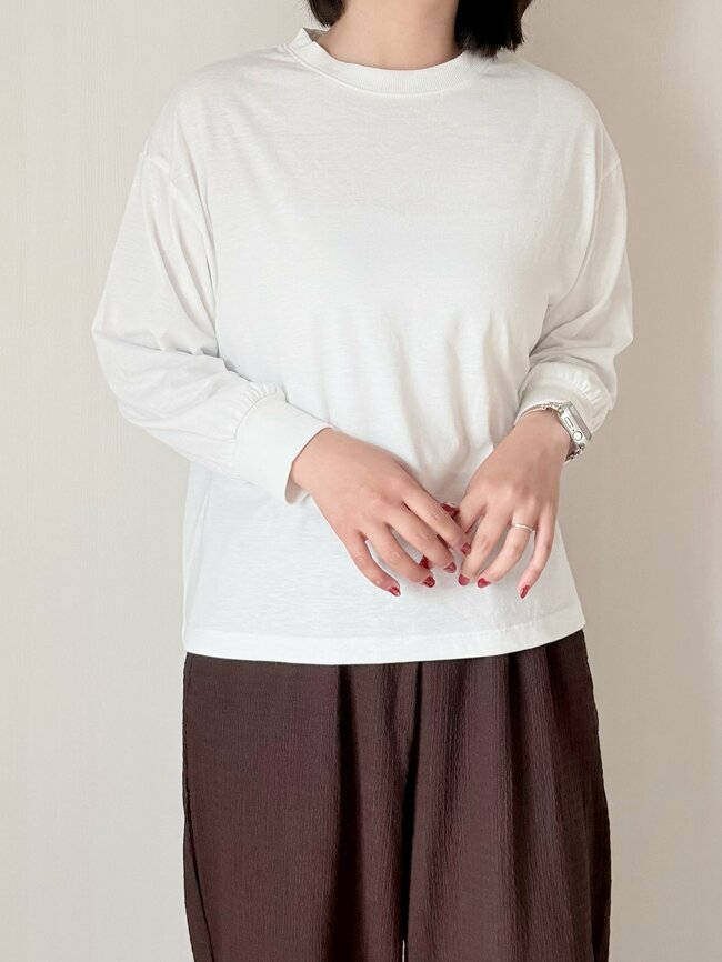 すぽんと着るだけで大人かわいい!しまむらの「華やかアイテム」裾のフリルが素敵すぎる!《購入レビュー》