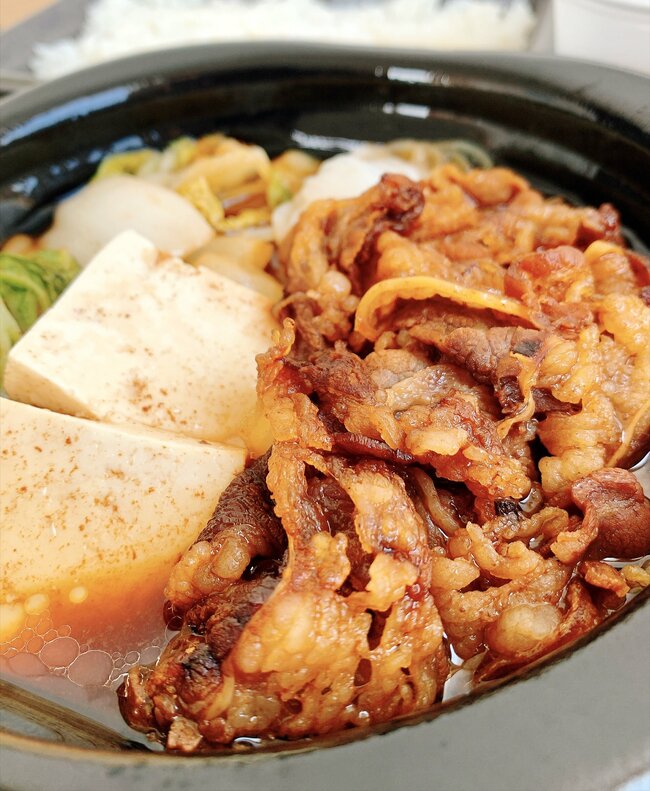 「ご飯3合は食べれる」「週4はいける」ほっともっとの“お肉2倍盛り弁当”野菜もマシマシで豪快すぎる！「マジでご飯と合います」「終了するまで週1以上でリピ」《実食レビュー》